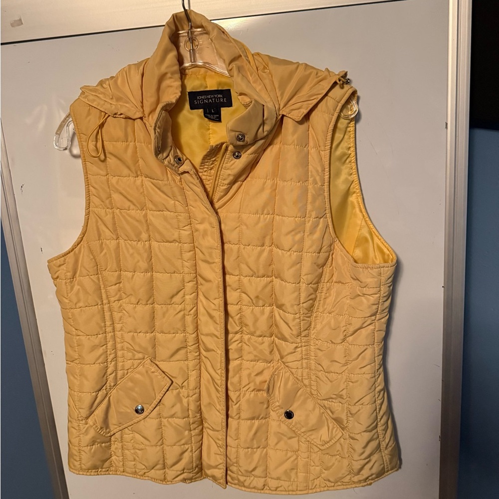 Jones New York Light Yellow Quilted Vest